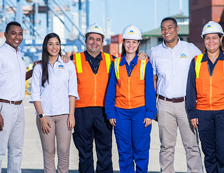 Técnico Instalaciones Eléctricas - Contecar Personas abrazándose