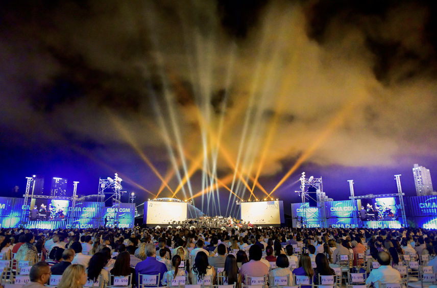 Un hermoso espectáculo se vivió en el concierto “Cánones para satélite y mar” del Cartagena Festival Internacional de Música en la Sociedad Portuaria. Los jóvenes de la Orquesta Sinfónica de Cartagena vivieron un nuevo sueño tras el apoyo constante de la Fundación Puerto de Cartagena